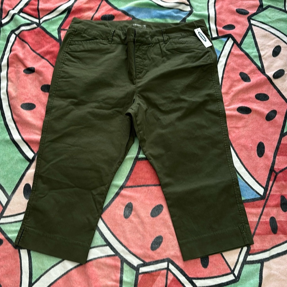 NWT pixie crop pants